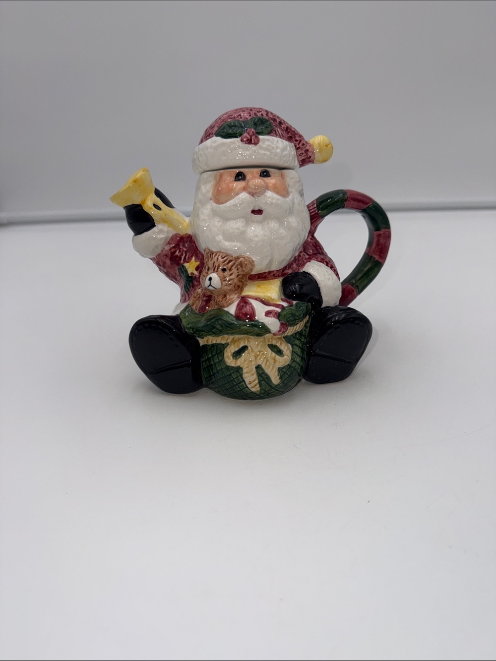 Vintage Santa Teapot: 1990 Wang's International Ceramic
